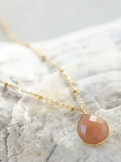 a Beautiful Story Adoration Peach Moonstone kaulakoru GP
