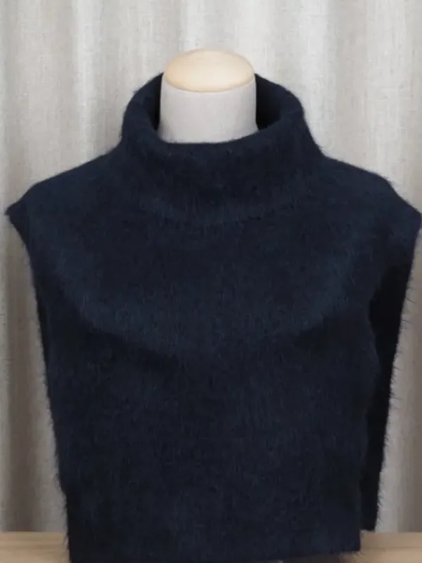 Original Story Aliana kauluri, dark navy
