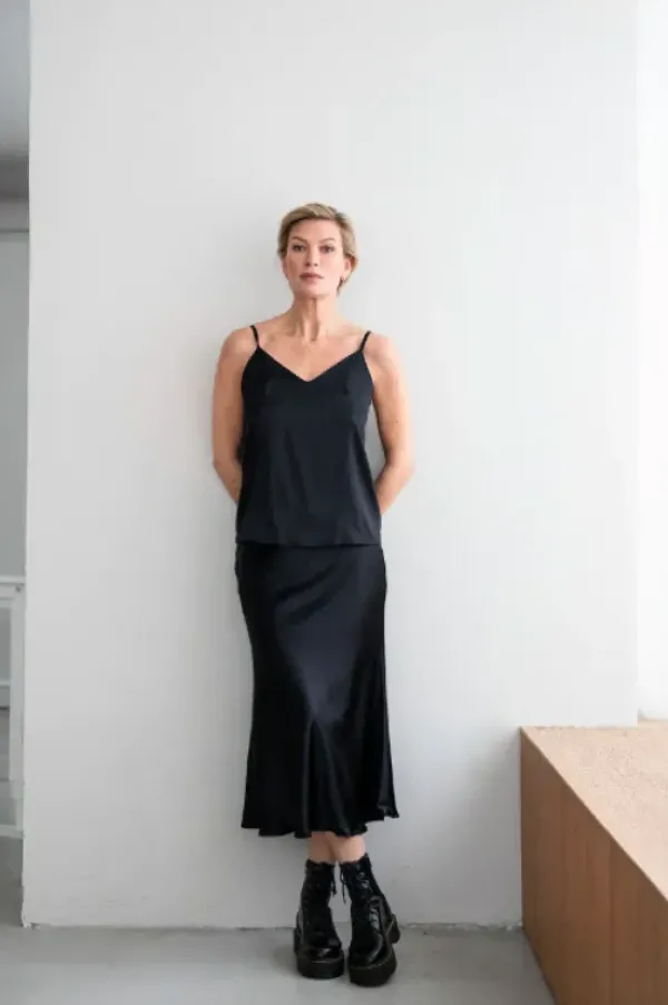Gauhar Helsinki Gauhar - silkkitoppi v-neck, black