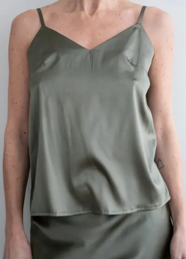 Gauhar Helsinki Gauhar - silkkitoppi v-neck, green