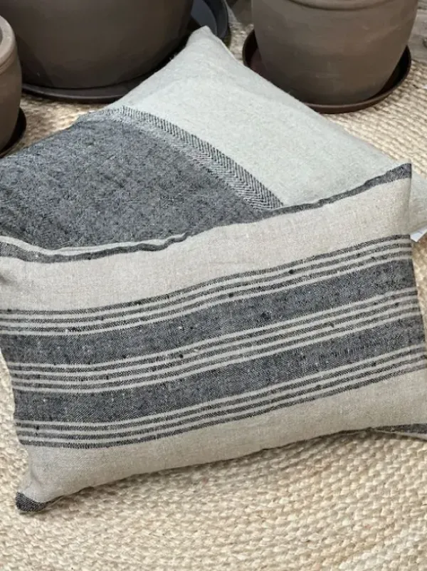 Olsson & Jensen - Levi tyynynpäällinen black/natural 60x60
