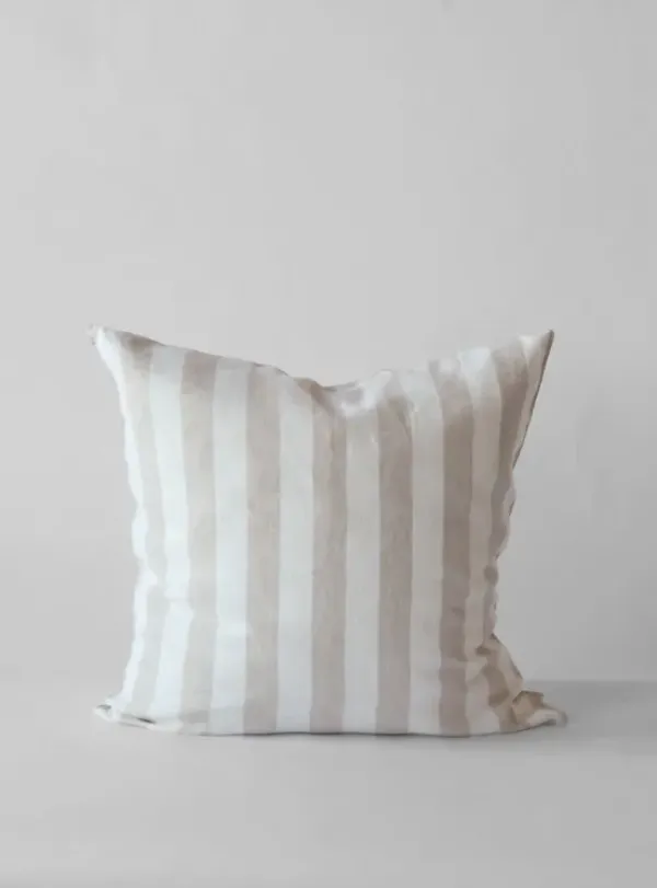 Tell Me More - Holte tyynynpäällinen 60x60, sand
