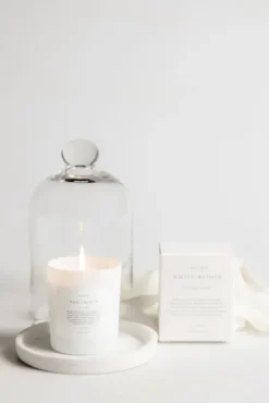 Lavliér White Bloom tuoksukynttilä 150g